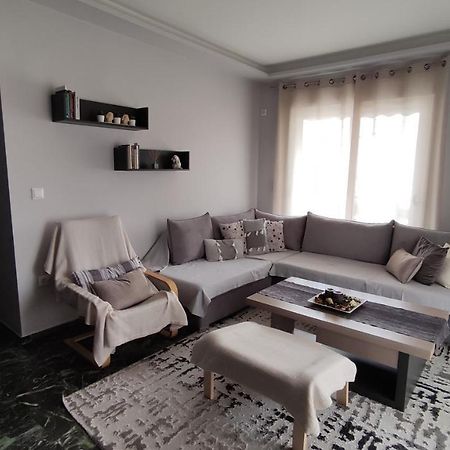 Two Bedroom Apartment In アテネ エクステリア 写真