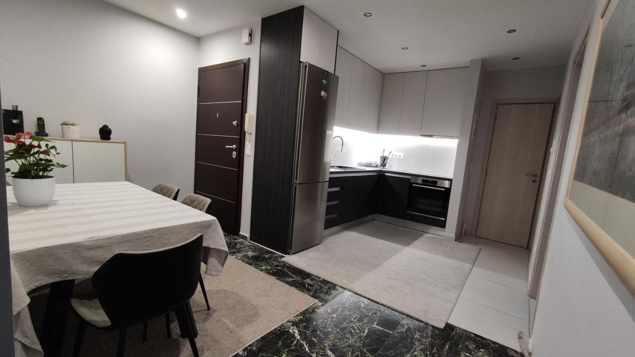 Two Bedroom Apartment In アテネ エクステリア 写真